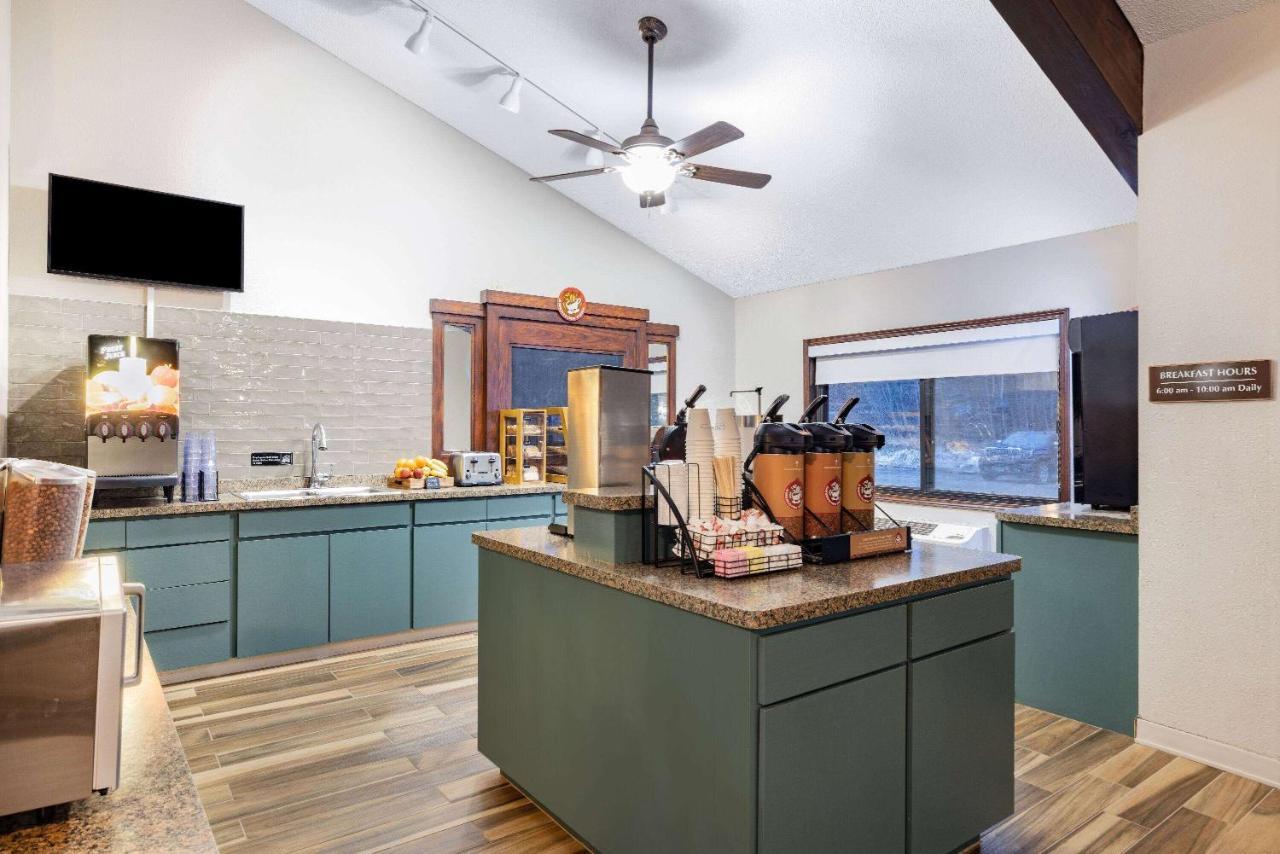 Americinn By Wyndham Duluth South Proctor Black Woods Event Ctr Exteriör bild